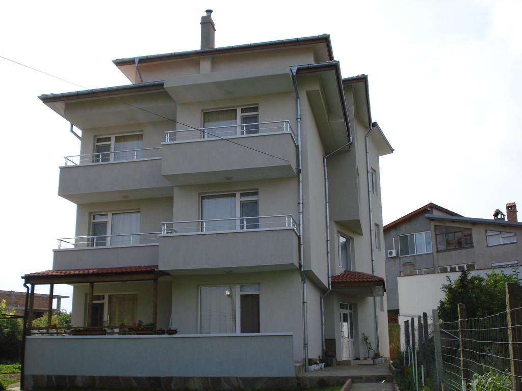 Hotel Prestige Sinemoretz Exterior foto